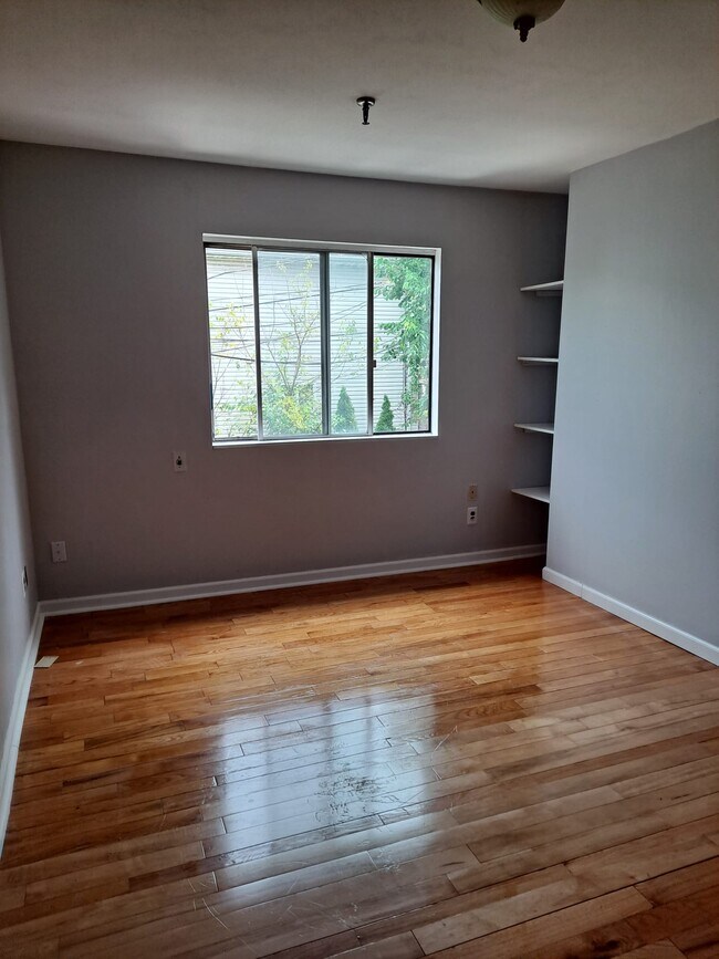 Bedroom 1 - 54 Walker Dr
