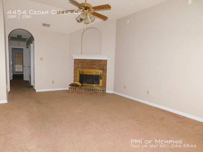 Foto del edificio - 4454 Ceder Creek Cove