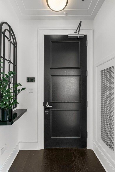 Foto del edificio - 118 E Erie St