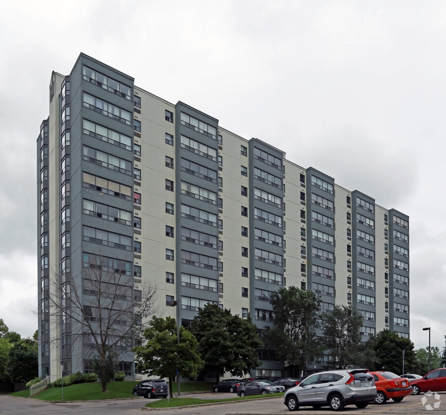 Westmount Suites Apartments 750 Wonderland Rd London, ON