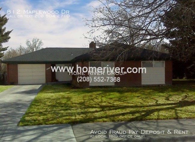 Primary Photo - 812 Maplewood Dr