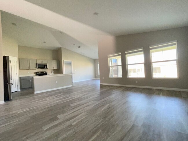 Foto del edificio - 4 Bedroom Single Story Home in Pinnacle Point - $1995/mo