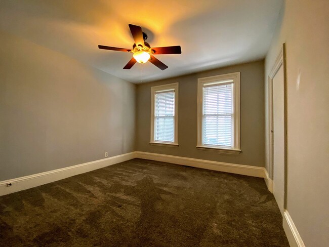 Foto del edificio - 719 Livingston NE