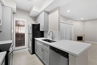 Building Photo - 2300 Augusta Dr