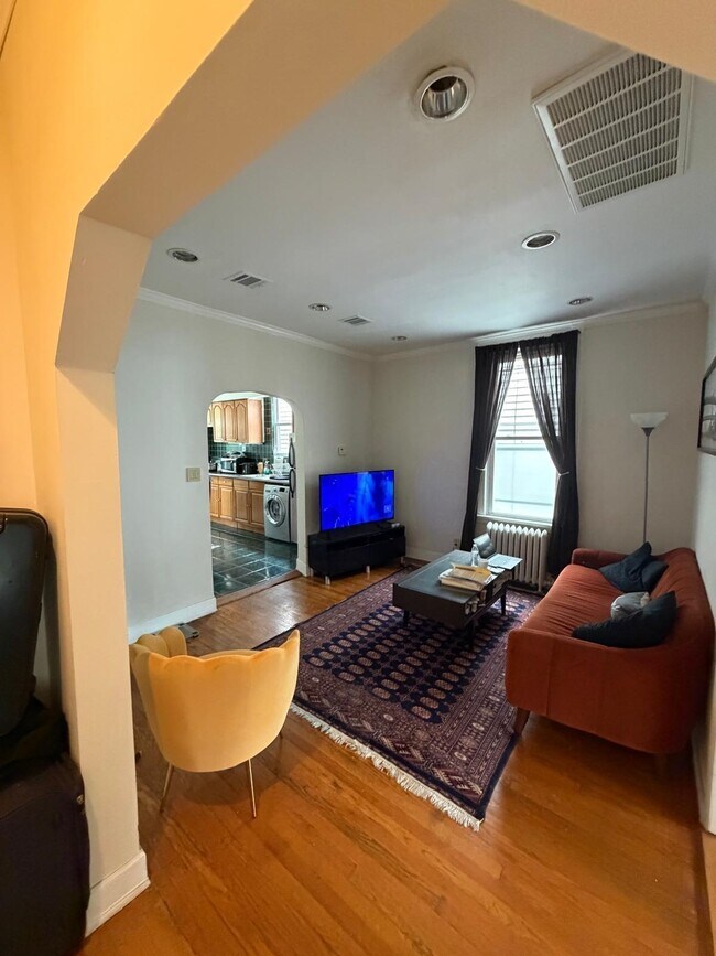 Foto del edificio - 110 Hauxhurst Ave