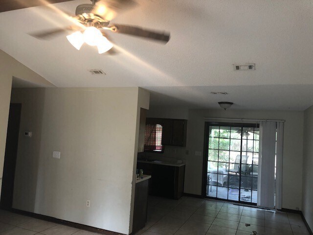 Foto del edificio - 307 Hudson Dr