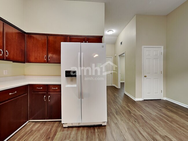 Foto del edificio - 117 W Tisbury Ln