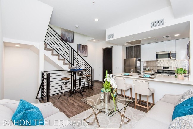 Foto del edificio - 644 N Hobart Blvd