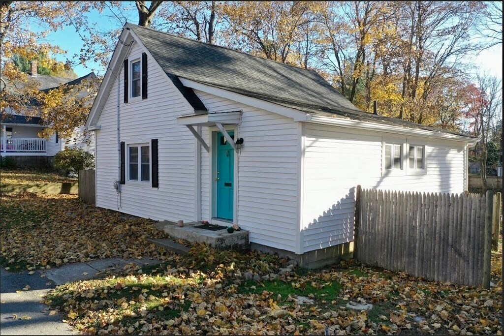 Primary Photo - 11 Tolman St