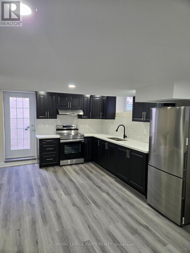 Building Photo - 12 Pelister Dr