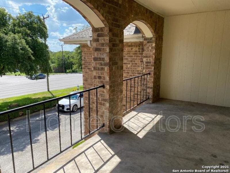 1819 Babcock Rd, San Antonio, TX 78229 Condo for Rent in San Antonio