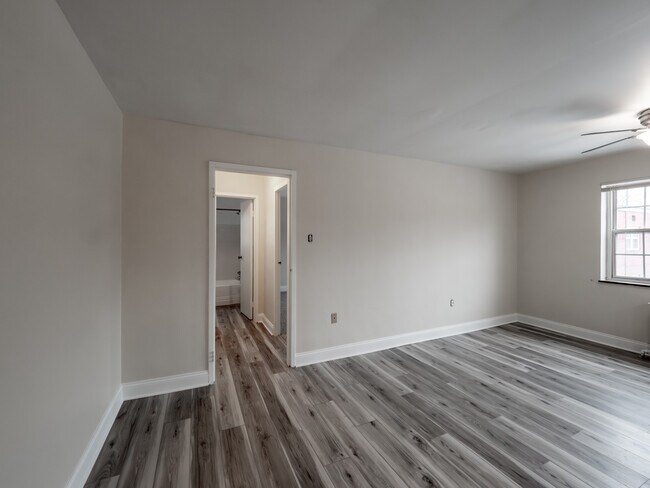 320-B9 - The Courtyards at Sewickley - South