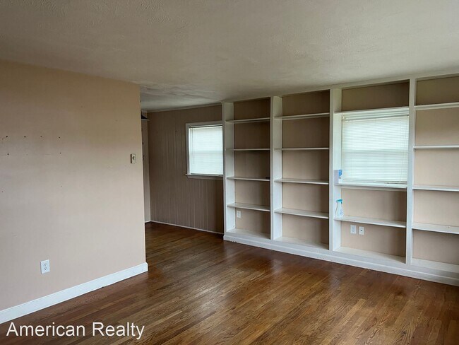Building Photo - 3 br, 1 bath House - 205 HEMLOCK STREET