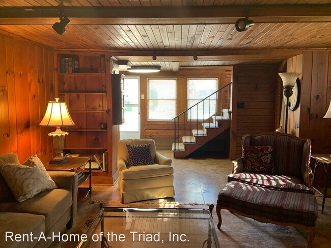 Building Photo - 1 br, 1 bath House - 908 W. Cornwallis Drive