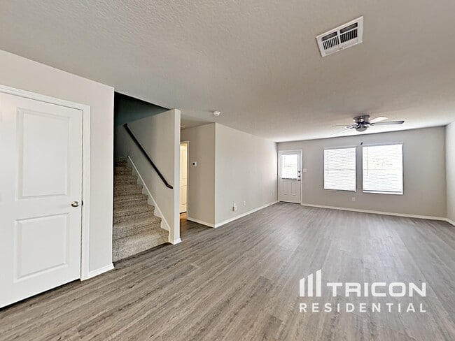 Foto del edificio - 2415 Marbach Woods