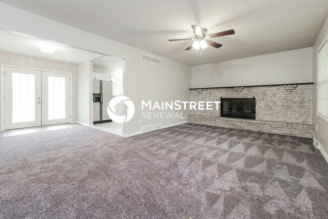 Foto del edificio - 3 Bedroom Pet-Friendly Home in RAYTOWN, MO with Main Street Renewal