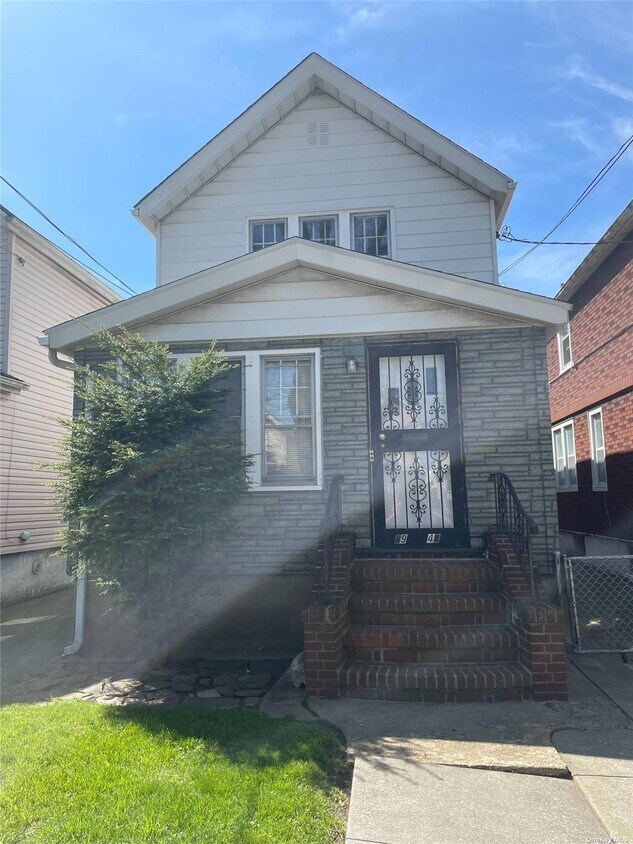 Primary Photo - 89-43 70th Ave