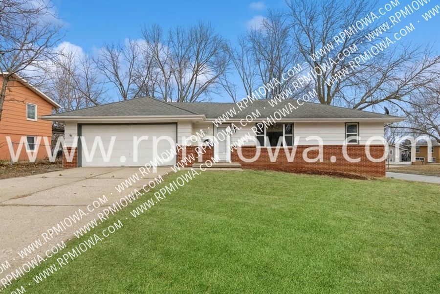 Foto principal - 1402 Linden Dr
