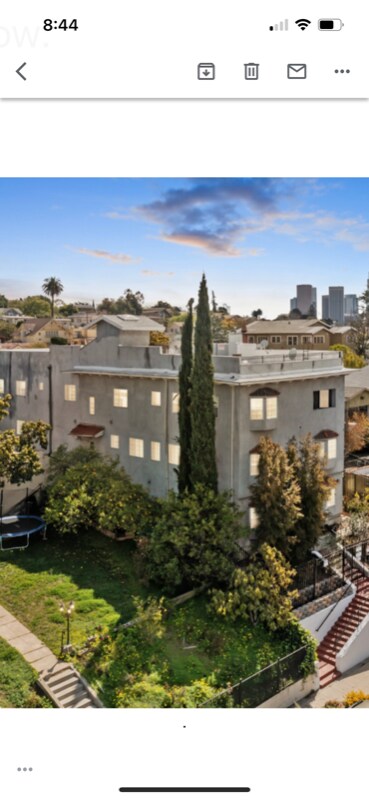 Foto del edificio - 1072 Laguna Ave