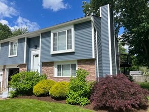 Building Photo - 305 Dolores Cir