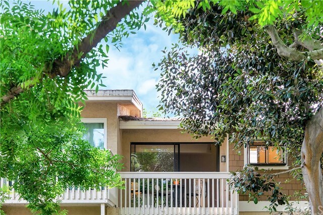 Building Photo - 242 Pineview