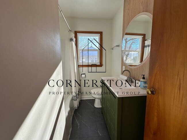 Foto del edificio - Well taken care of 2 bedroom $1095