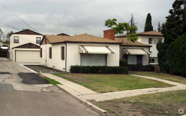 Building Photo - 4646 E Mountain View Dr