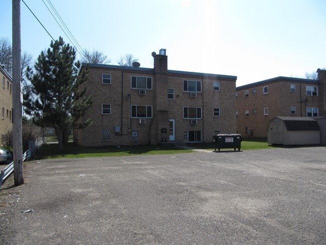 1863 7th St E, Saint Paul, MN 55119 Apartments Saint