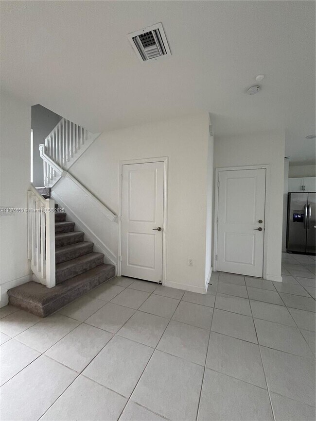 Building Photo - 10247 SW 231st Ln