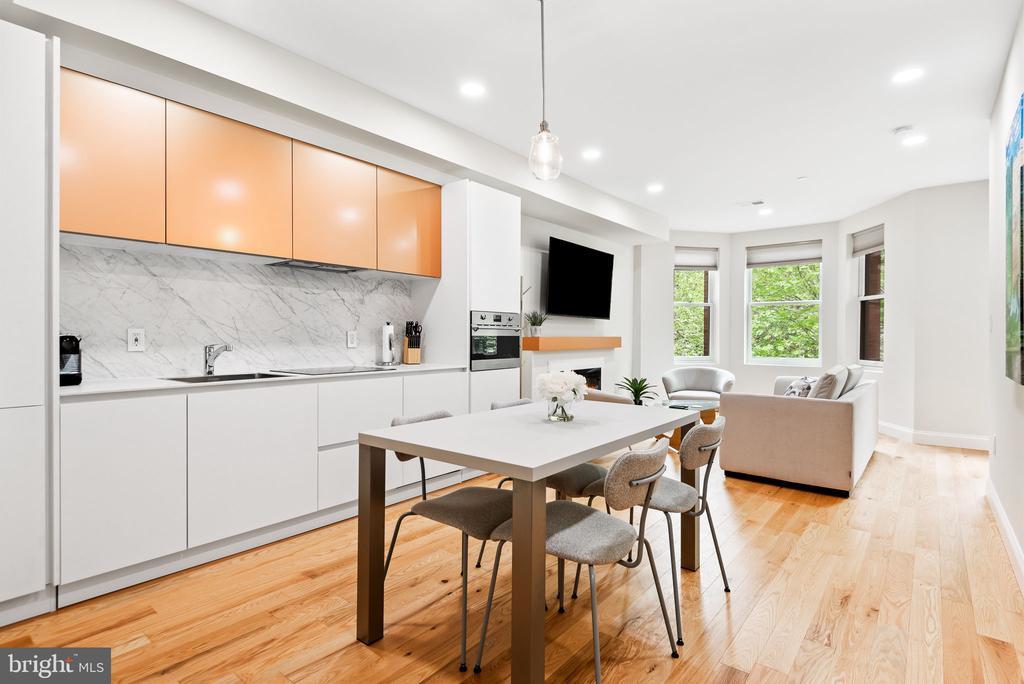 Foto principal - 3106 18th St NW