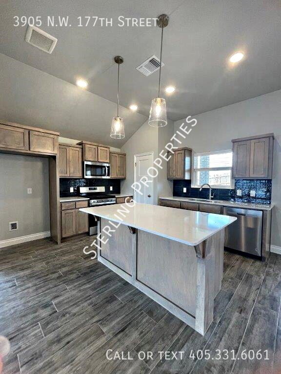 Building Photo - 3905 NW 177th St