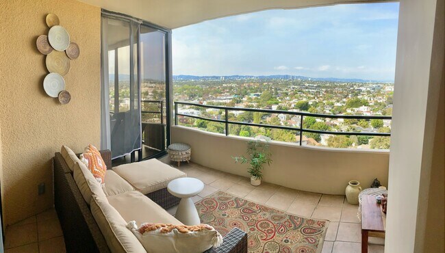 Patio - 4337 Marina City Dr