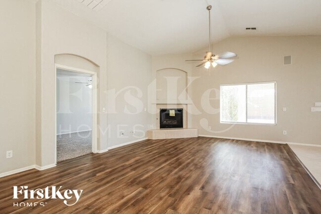 Building Photo - 12393 W Hopi St