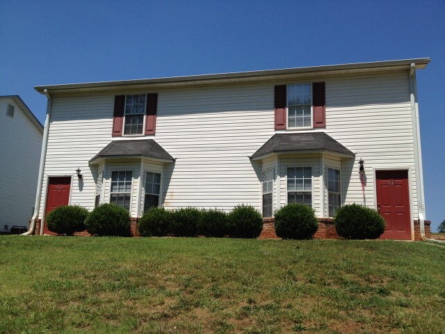 Primary Photo - 113 Westchester Cir