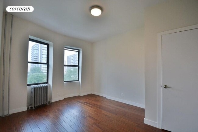 Building Photo - 530 W 123rd St