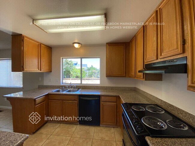 Foto del edificio - 4886 Birkdale Cir