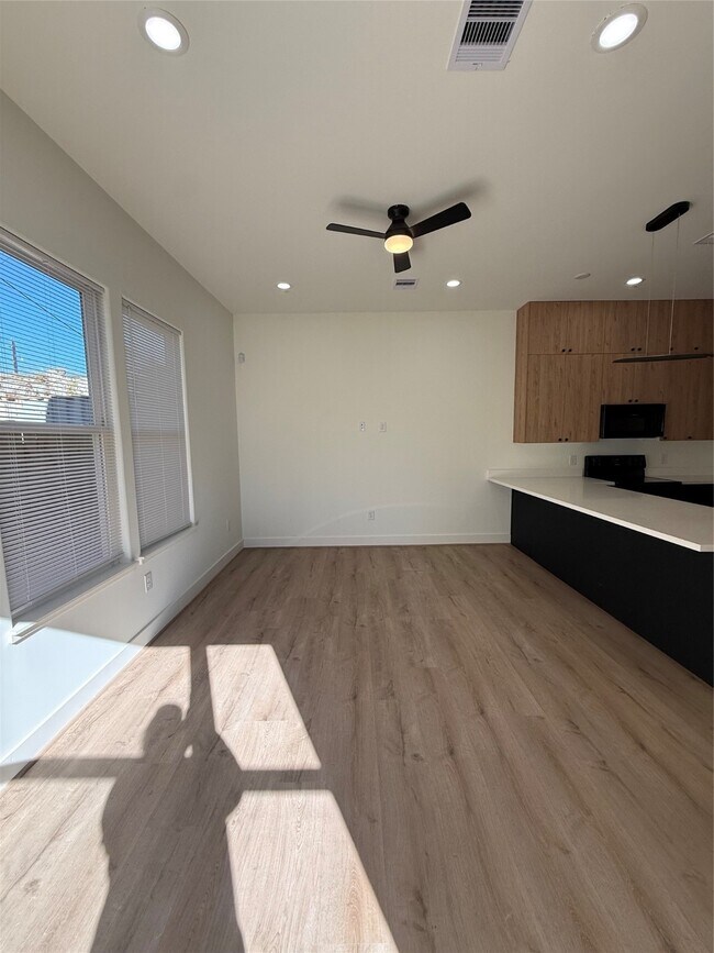 Building Photo - 1815 McKee St