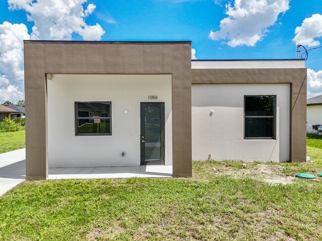Building Photo - 1056 Fayette Ave