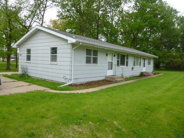 Building Photo - 2616 Vineyard St
