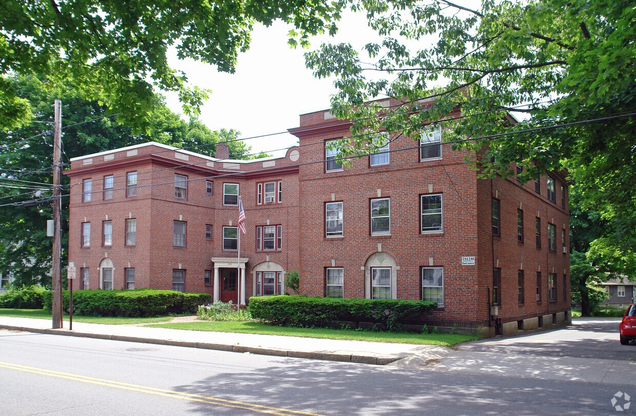 Primary Photo - Plymouth Court Apartments
