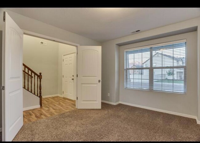 Foto del edificio - Spacious Living in Spring Creek Ranch – Your Next Home Awaits