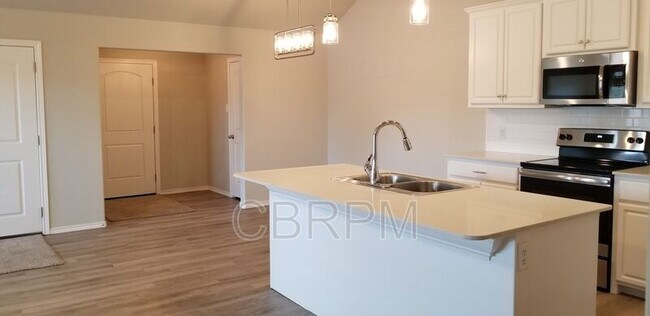 Building Photo - 6911 67th