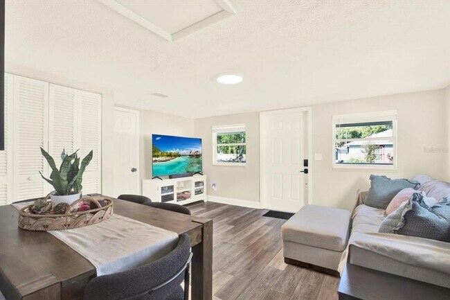 Foto del edificio - 1707 E New Orleans Ave