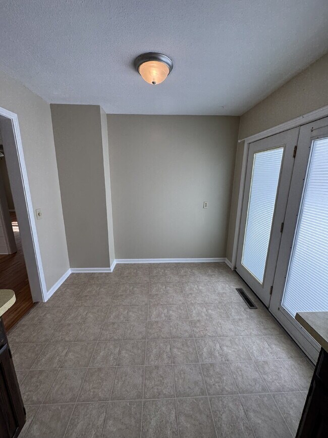 Foto del edificio - "Charming 2-Bedroom Retreat on South Walnut Street – Cozy Comfort Awaits in Wichita!"