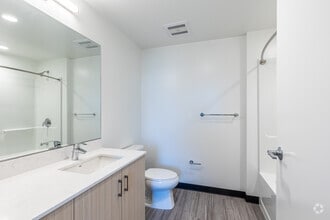 4BR, 4BA - 1298SF - Union on Broadway