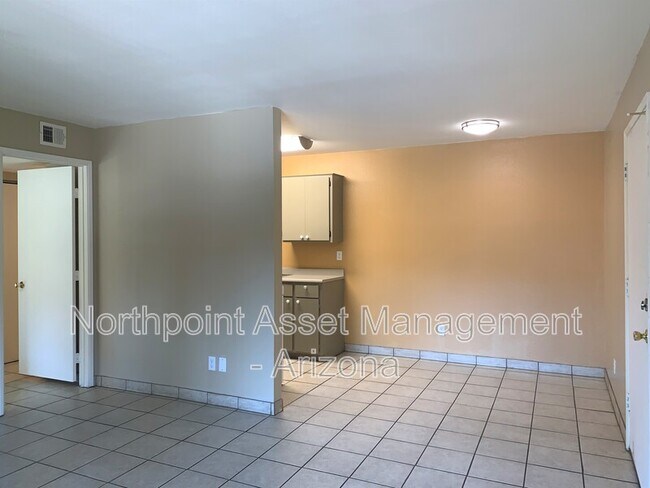 Building Photo - 3993 N Campbell Ave