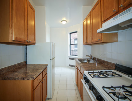 Primary Photo - 79-15 37th Ave