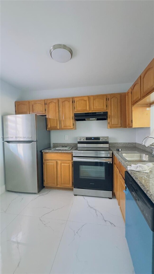 Foto del edificio - 19851 SW 114th Ave