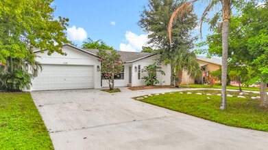 Building Photo - 635 Kingbird Cir
