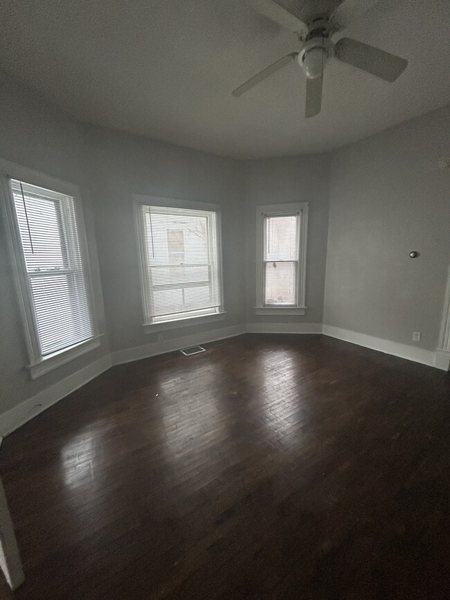 Foto del edificio - 514 W Allen St